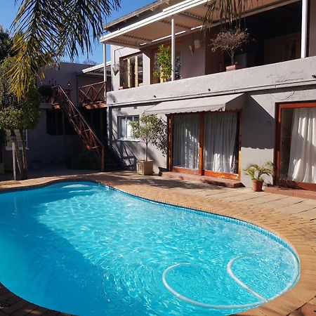 Отель Mi Casa Su Casa Randburg Экстерьер фото