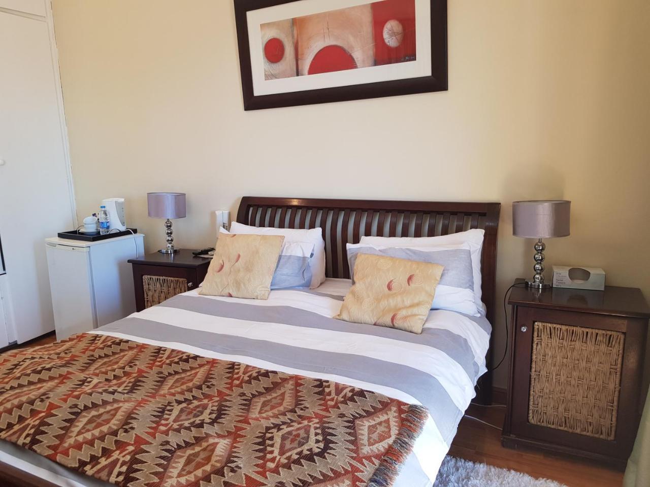 Отель Mi Casa Su Casa Randburg Экстерьер фото