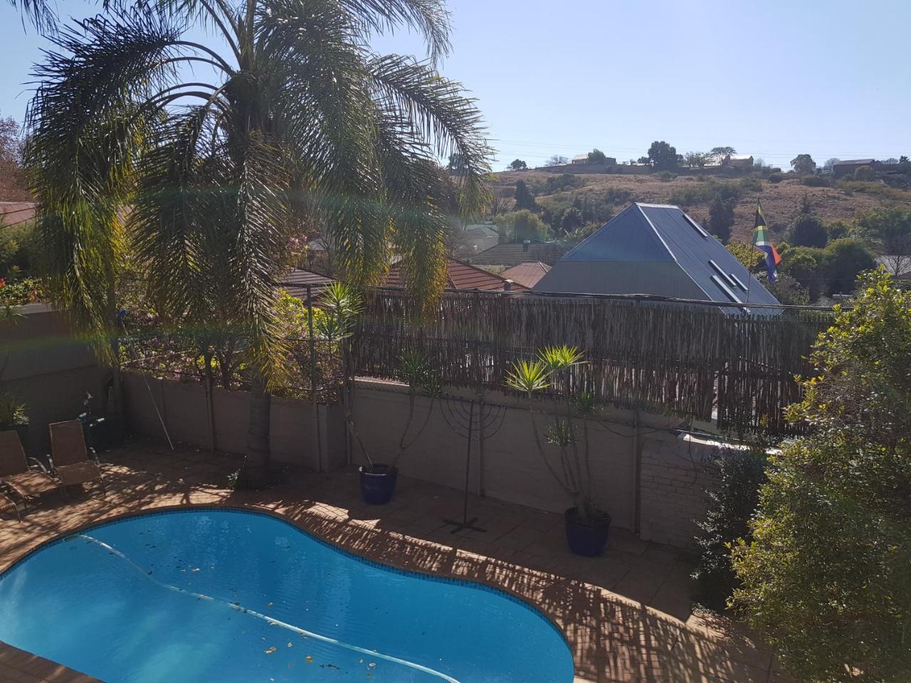 Отель Mi Casa Su Casa Randburg Экстерьер фото
