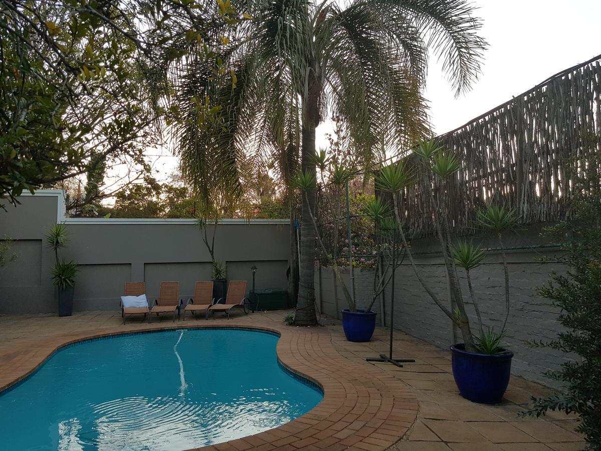 Отель Mi Casa Su Casa Randburg Экстерьер фото