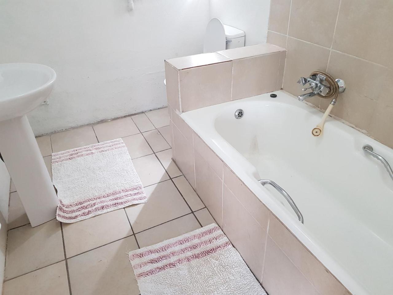 Отель Mi Casa Su Casa Randburg Экстерьер фото