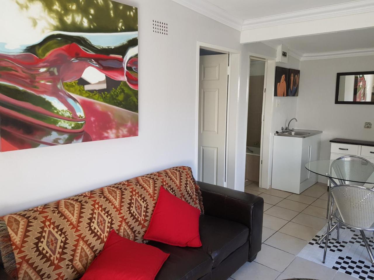 Отель Mi Casa Su Casa Randburg Экстерьер фото